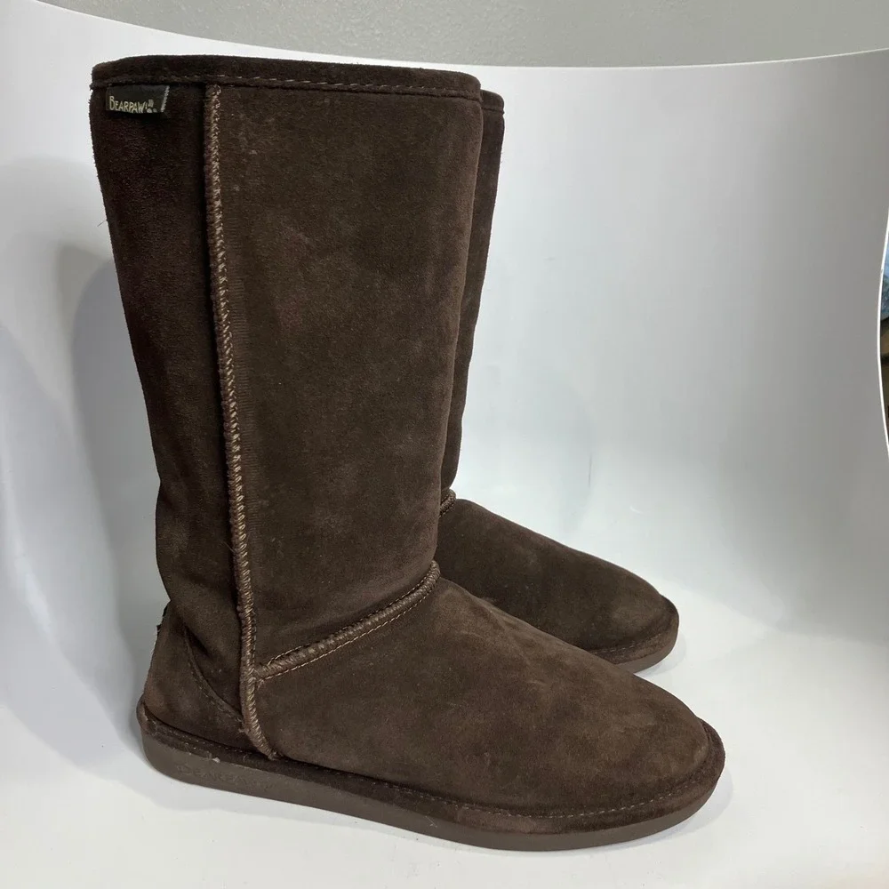 Bearpaw Emma short chocolate brown shearling‎ boots pull on women's size 9 boho